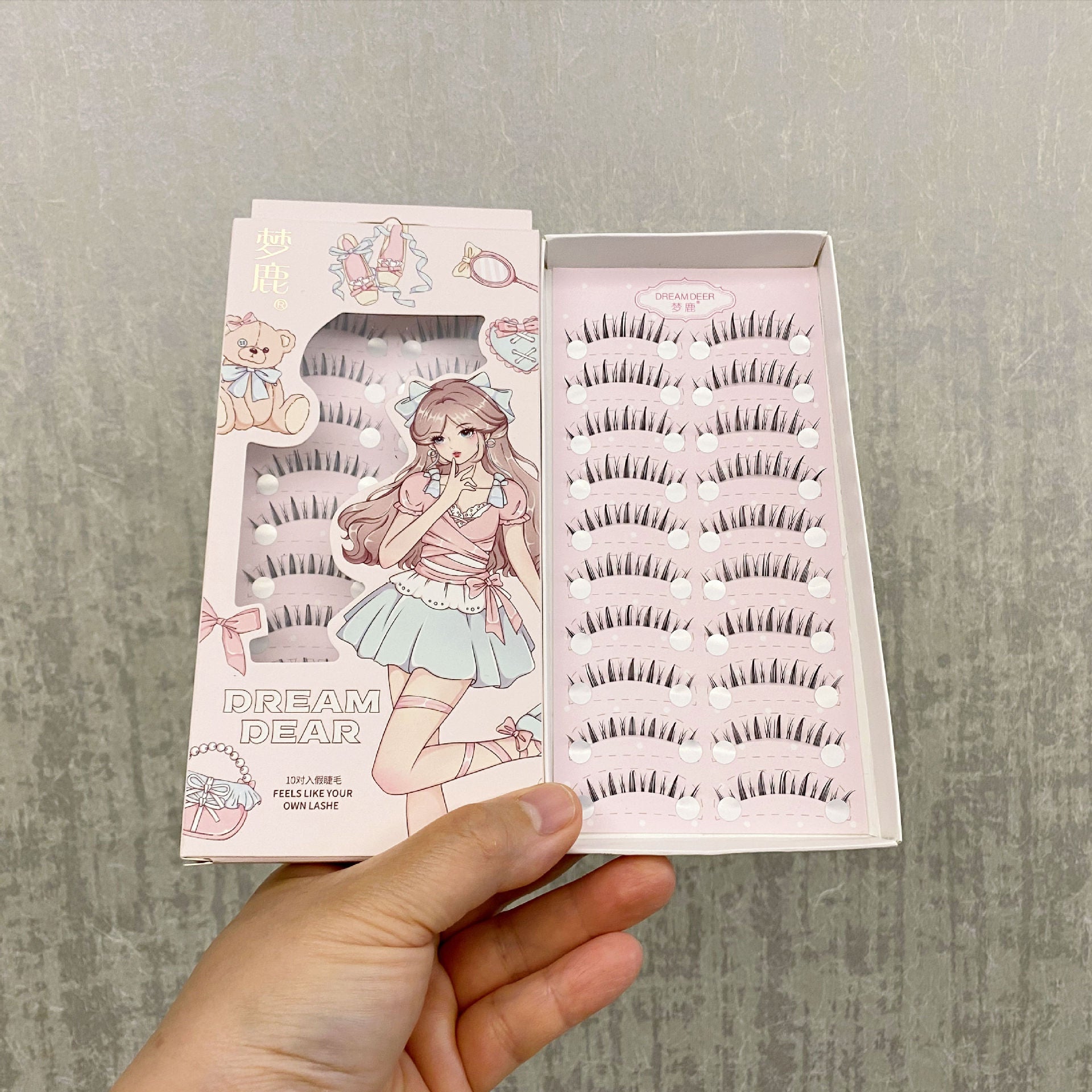 false eyelashes