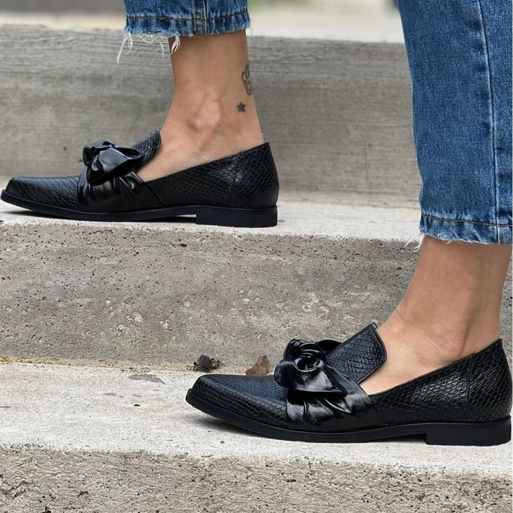 Women's Pointed Toe Buckle Casual Flat Shoes