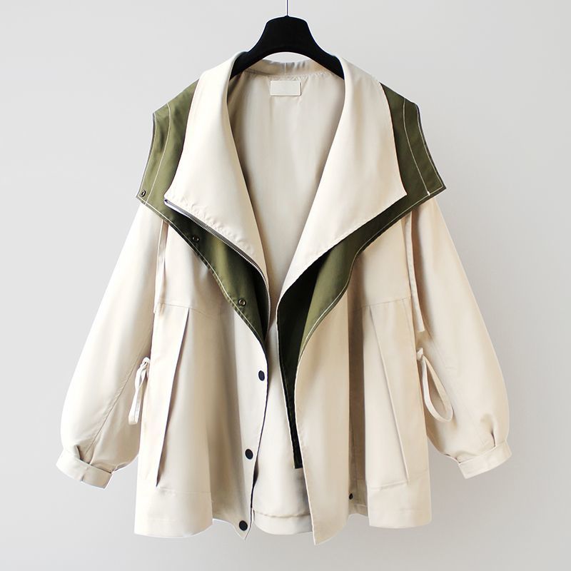 A mid-length windbreaker with a slim fit