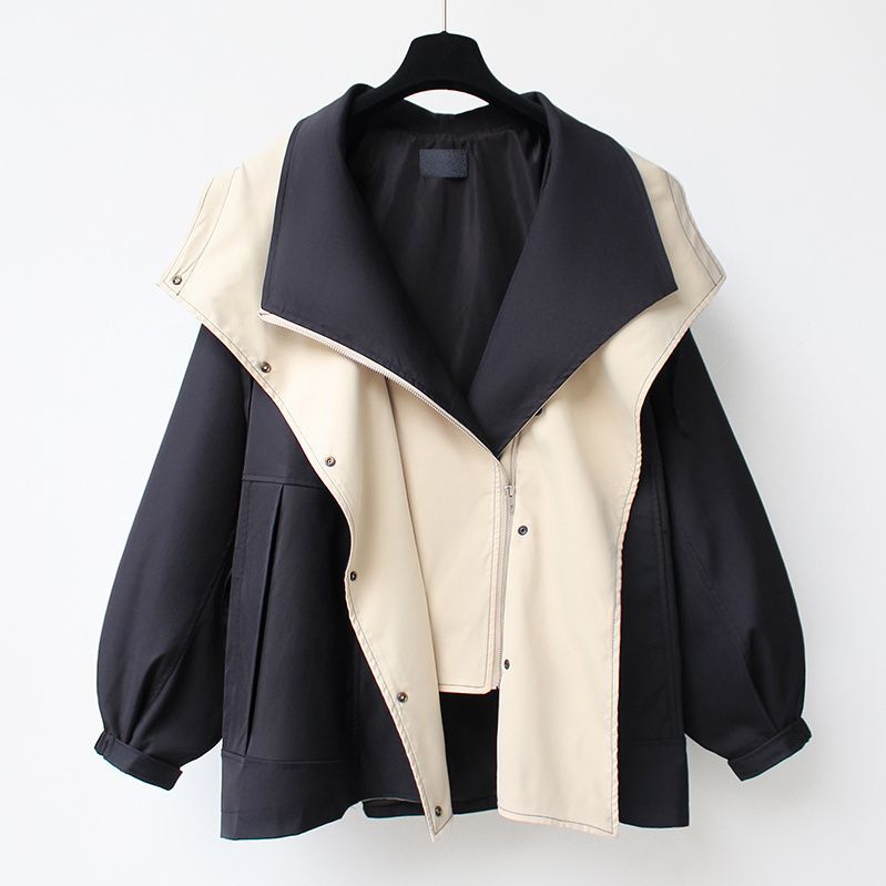 A mid-length windbreaker with a slim fit
